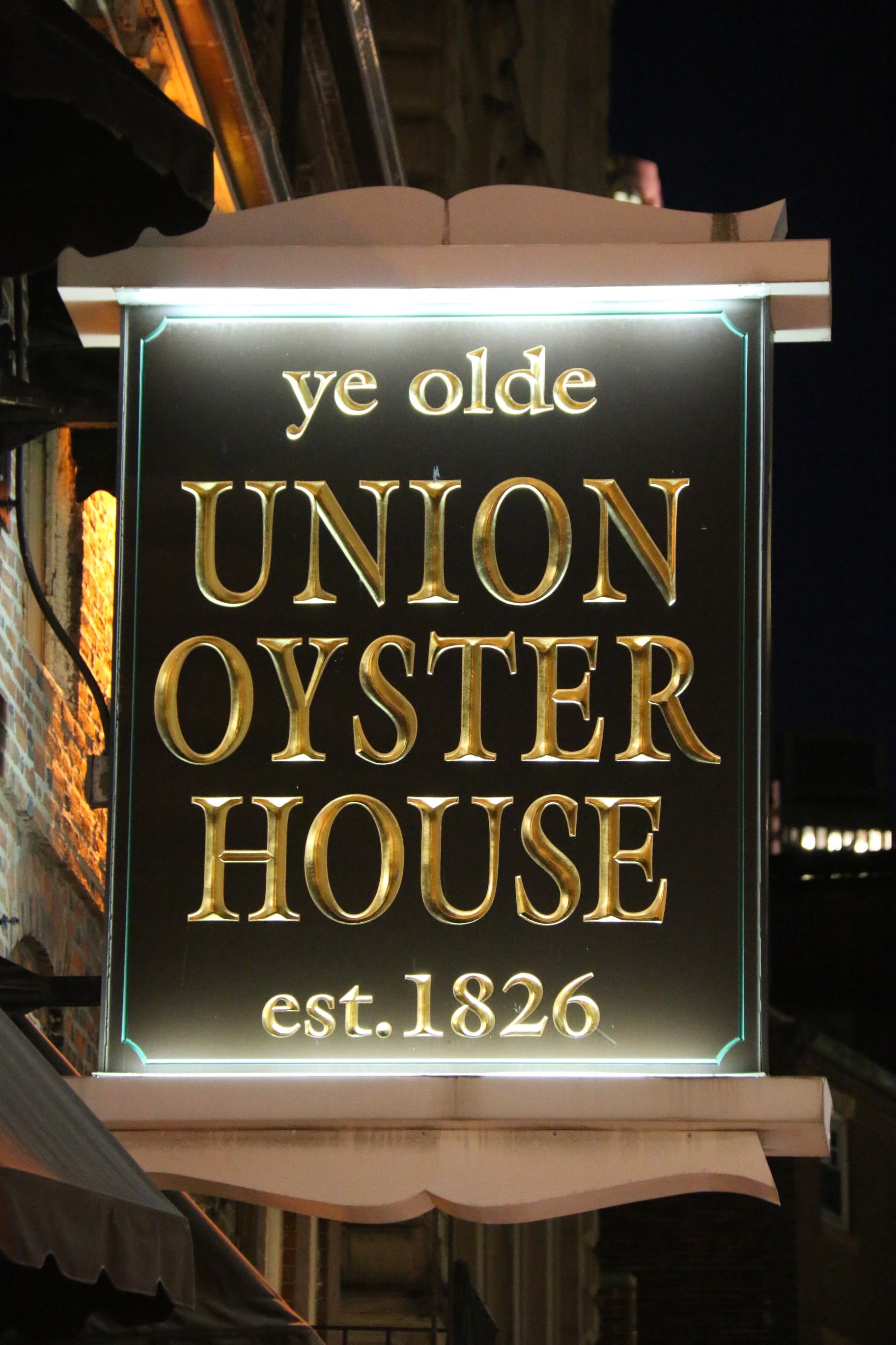 Union Oyster House sign