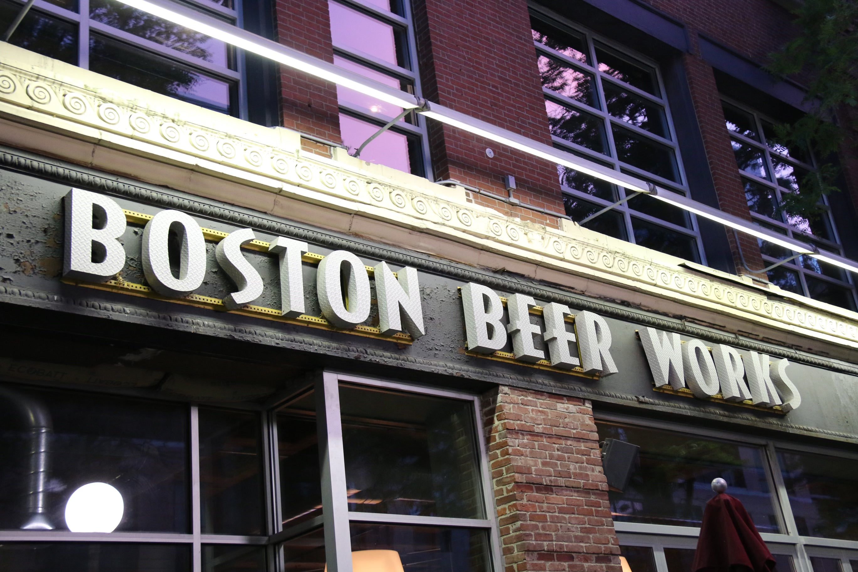 Boston Beer Works sign