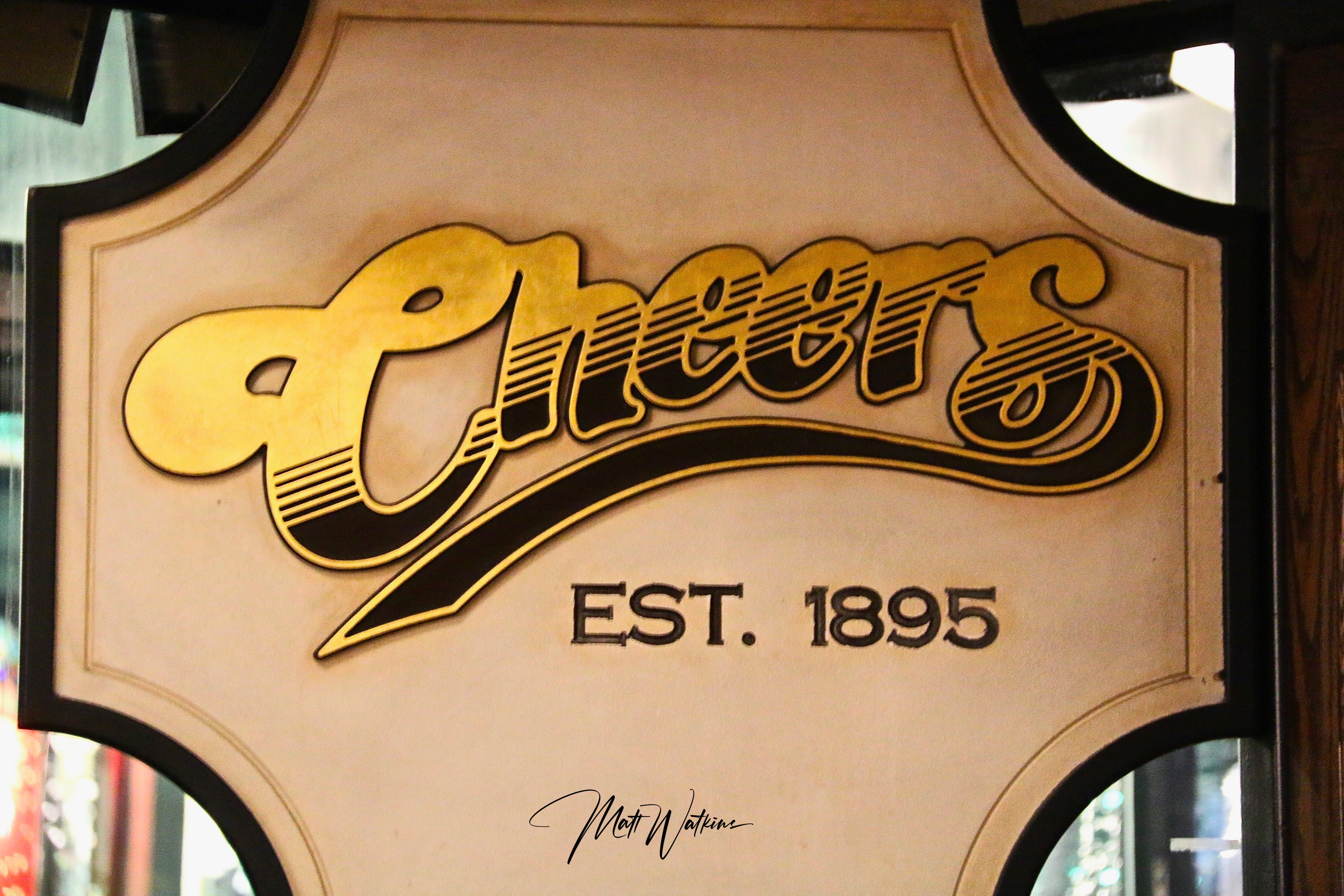 Cheers sign